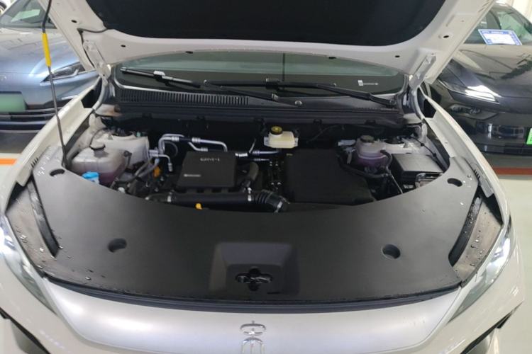 Used BYD Song Pro New Energy 2026 Model DM-i 220KM Beyond Version Engine Bay