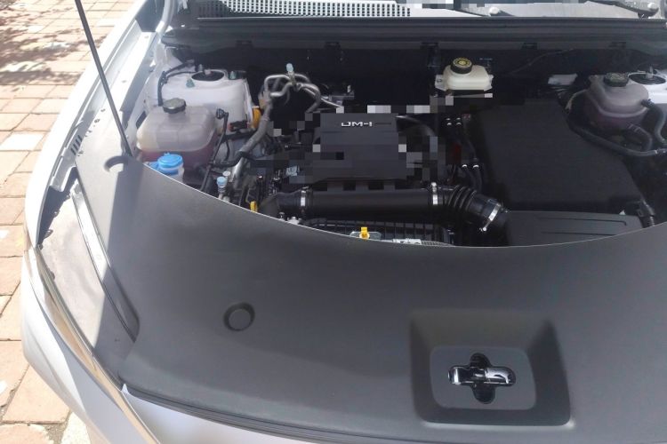 Used BYD Song Pro New Energy 2026 Model Flying Edition DM-i 301KM Excellence Edition Engine Bay Right