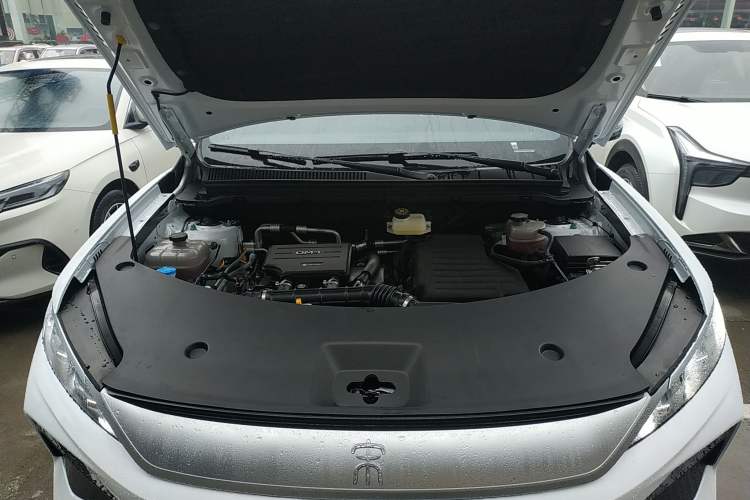 Used BYD Song Pro New Energy 2026 Model DM-i 133KM Superior Version Engine Bay