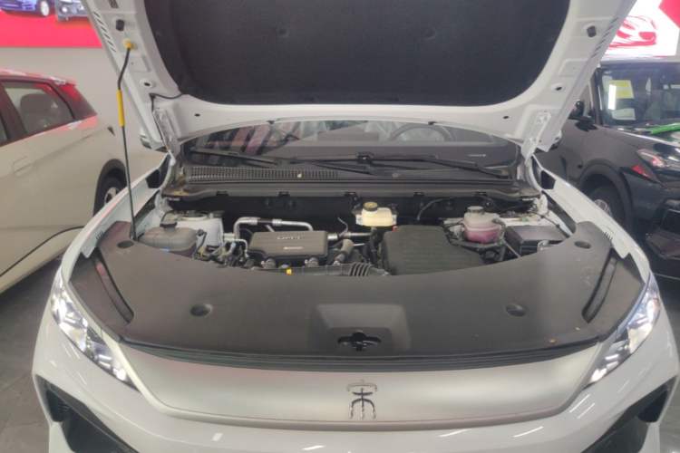 Used BYD Song Pro New Energy 2026 Model DM-i 133KM Progressive Version Engine Bay