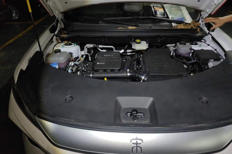 Used BYD Song Pro New Energy 2026 Model DM-i 220KM Beyond Version Engine Bay