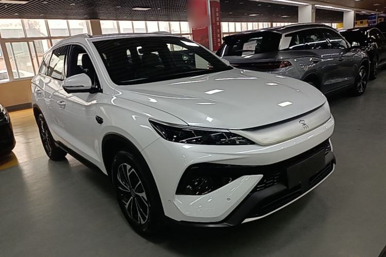 Used BYD Song Pro New Energy 2026 Model DM-i 133KM Superior Version Front Right 45 Deg