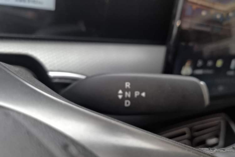 Used BYD Song Pro New Energy 2026 Model DM-i 220KM Beyond Version Gear Lever