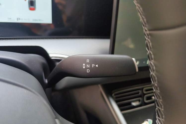 Used BYD Song Pro New Energy 2026 Model Flying Edition DM-i 301KM Excellence Edition Gear Lever