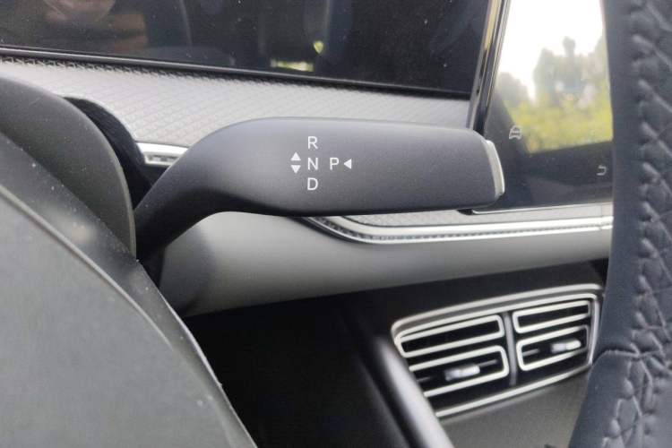 Used BYD Song Pro New Energy 2026 Model DM-i 133KM Progressive Version Gear Lever
