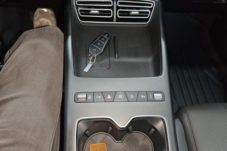 Used BYD Song Pro New Energy 2026 Model DM-i 133KM Superior Version Gear Lever