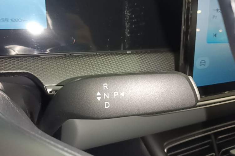 Used BYD Song Pro New Energy 2026 Model DM-i 133KM Progressive Version Gear Lever