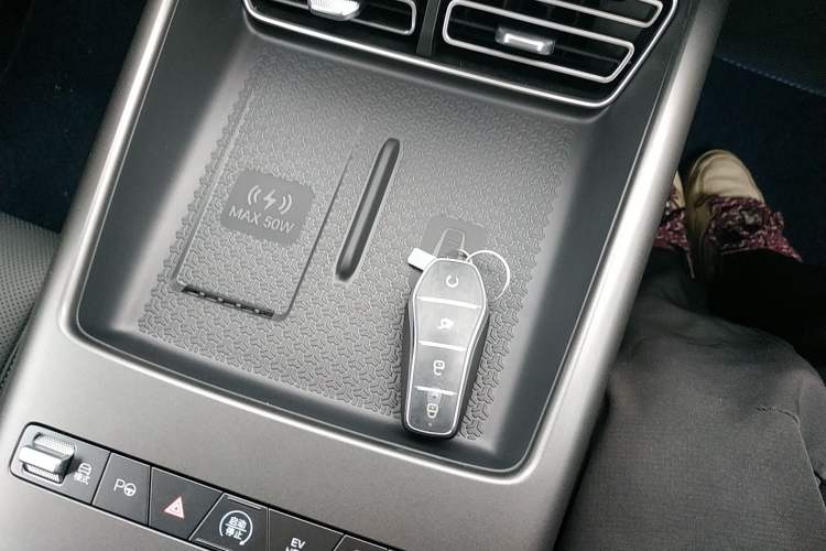 Used BYD Song Pro New Energy 2026 Model DM-i 133KM Superior Version Interior 1