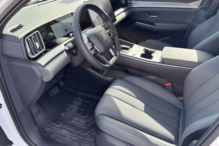 Used BYD Song Pro New Energy 2026 Model DM-i 220KM Beyond Version Interior 3