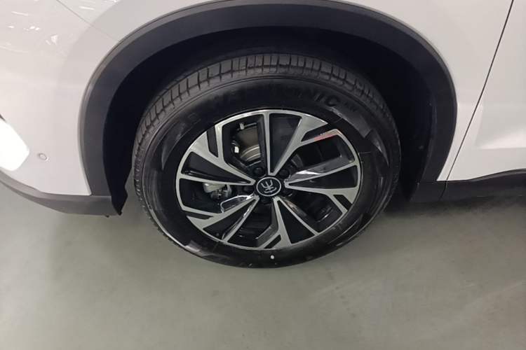 Used BYD Song Pro New Energy 2026 Model DM-i 133KM Superior Version Left Front Wheel Hub