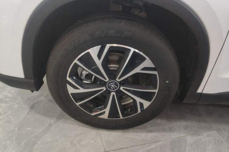 Used BYD Song Pro New Energy 2026 Model DM-i 133KM Progressive Version Left Front Wheel Hub