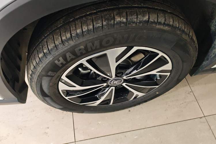 Used BYD Song Pro New Energy 2026 Model DM-i 133KM Progressive Version Left Front Wheel Hub