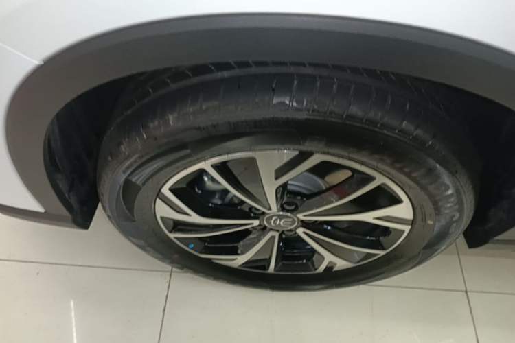 Used BYD Song Pro New Energy 2026 Model DM-i 133KM Progressive Version Left Front Wheel Hub