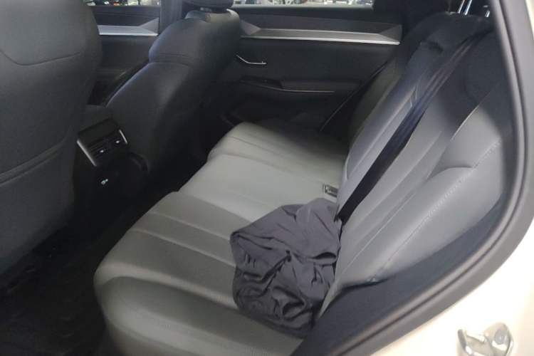 Used BYD Song Pro New Energy 2026 Model DM-i 220KM Beyond Version Left Rear Seat