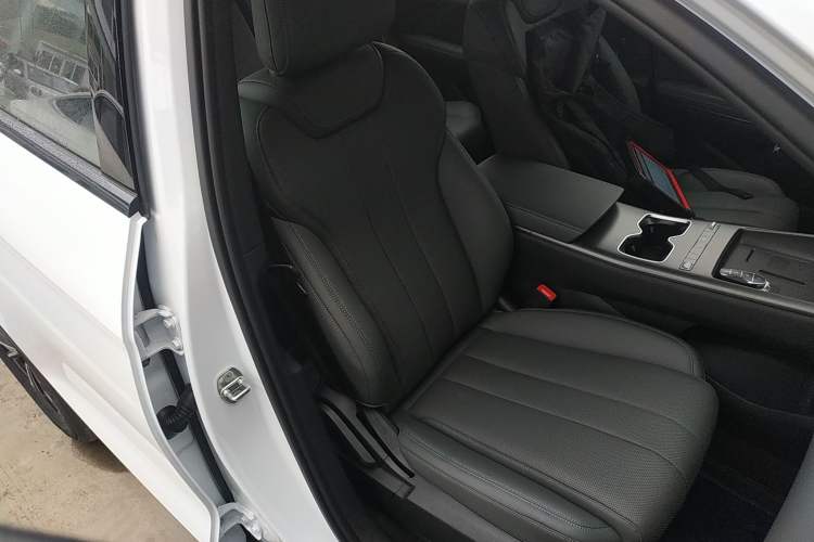Used BYD Song Pro New Energy 2026 Model DM-i 133KM Superior Version Right Front Seat