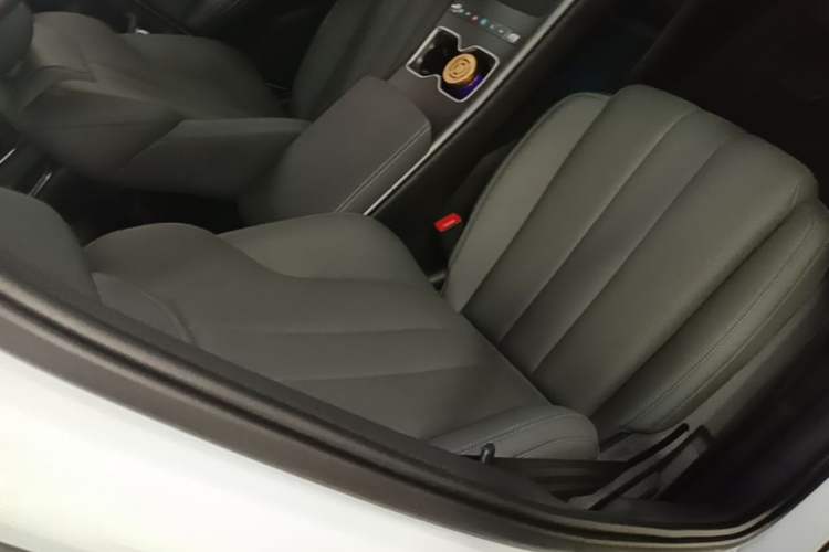 Used BYD Song Pro New Energy 2026 Model DM-i 133KM Progressive Version Right Front Seat