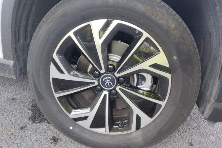 Used BYD Song Pro New Energy 2026 Model DM-i 133KM Progressive Version Right Front Wheel Hub