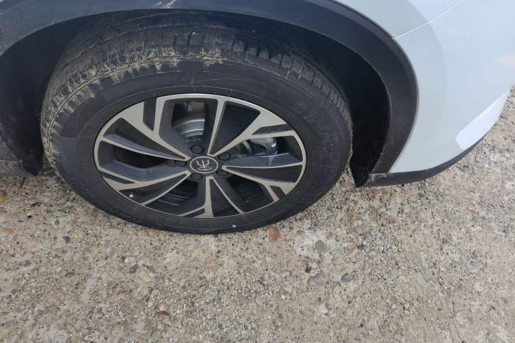Used BYD Song Pro New Energy 2026 Model DM-i 133KM Progressive Version Right Front Wheel Hub