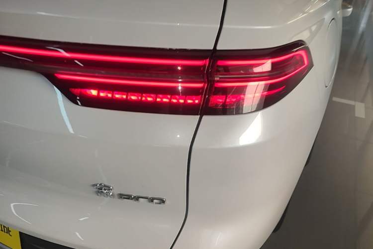 Used BYD Song Pro New Energy 2026 Model DM-i 133KM Progressive Version Right Rear Taillight