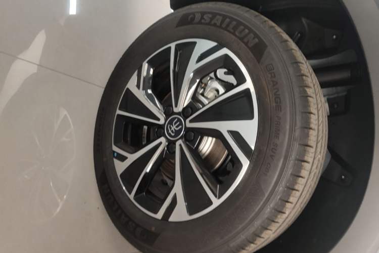 Used BYD Song Pro New Energy 2026 Model DM-i 133KM Progressive Version Right Rear Wheel Hub