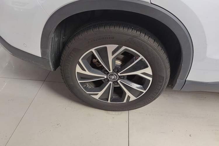 Used BYD Song Pro New Energy 2026 Model DM-i 133KM Superior Version Right Rear Wheel Hub
