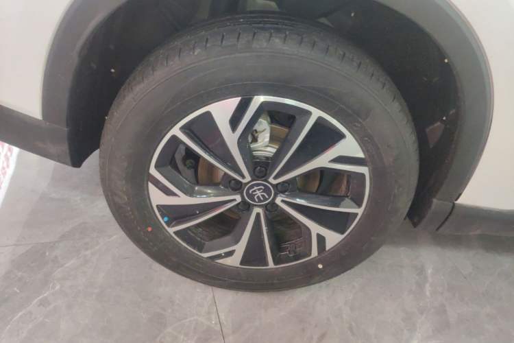 Used BYD Song Pro New Energy 2026 Model DM-i 133KM Progressive Version Right Rear Wheel Hub