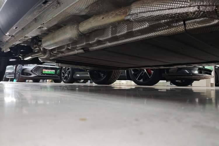 Used BYD Song Pro New Energy 2026 Model DM-i 220KM Beyond Version Right Side Sill