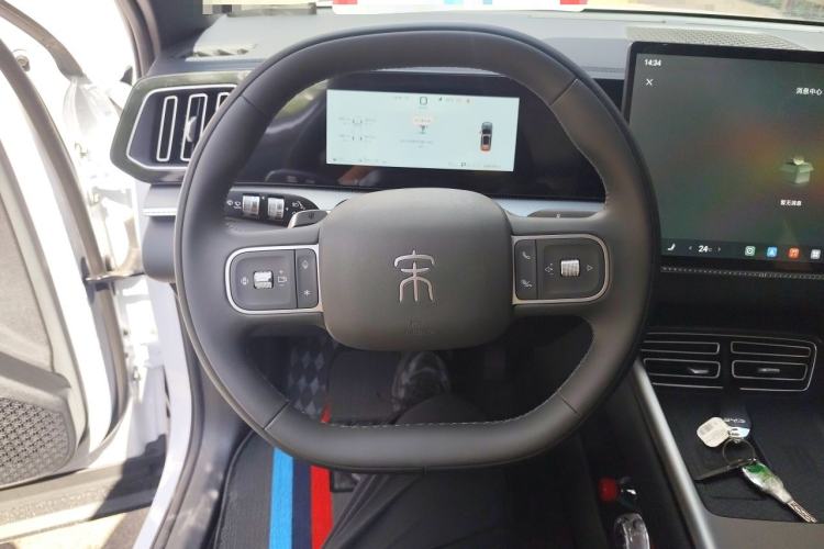 Used BYD Song Pro New Energy 2026 Model Flying Edition DM-i 301KM Excellence Edition Steering Wheel