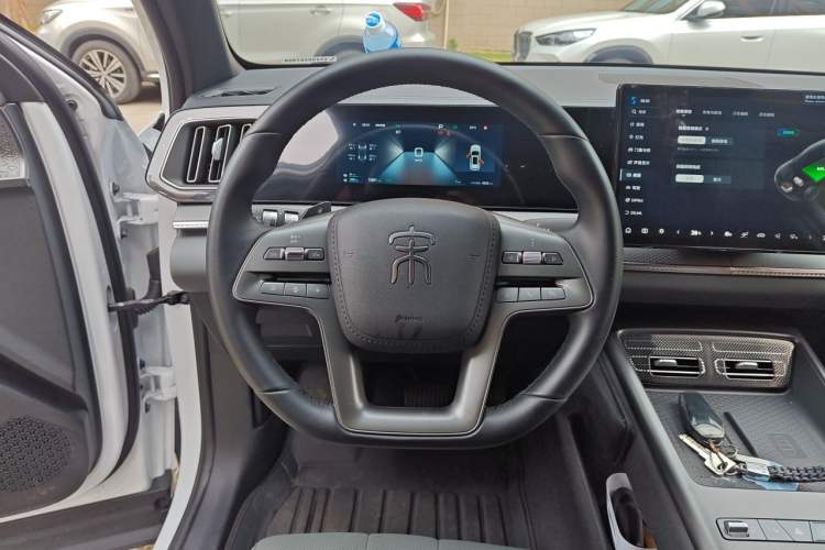 Used BYD Song Pro New Energy 2026 Model DM-i 133KM Superior Version Steering Wheel