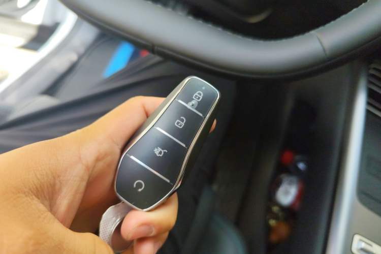 Used BYD Song Pro New Energy 2026 Model Flying Edition DM-i 301KM Excellence Edition Vehicle Key