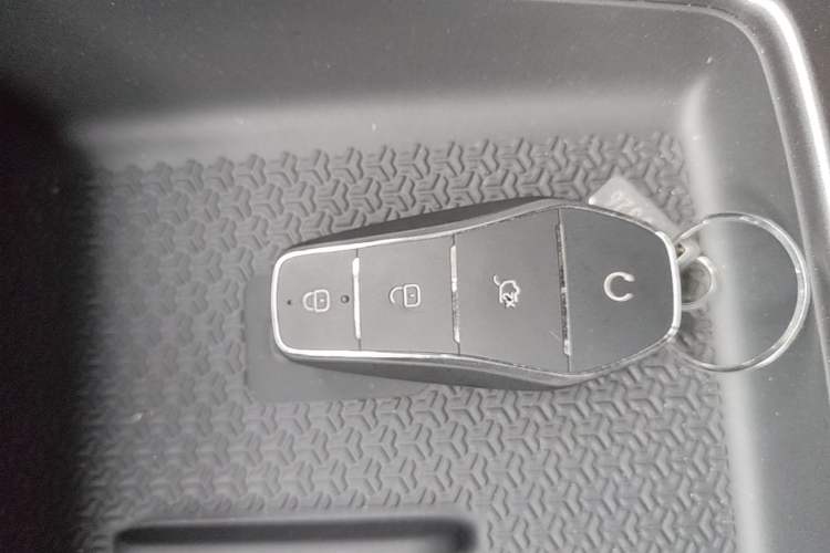Used BYD Song Pro New Energy 2026 Model DM-i 133KM Superior Version Vehicle Key