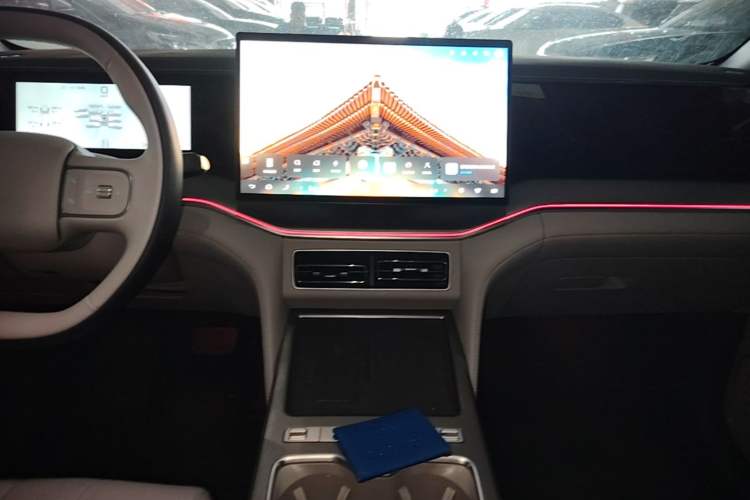 Used BYD Song Ultra EV 2026 Model 710KM Excellence Version Audio And AC Panel