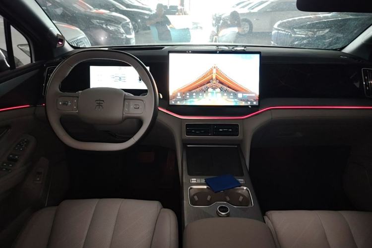 Used BYD Song Ultra EV 2026 Model 710KM Excellence Version Center Console