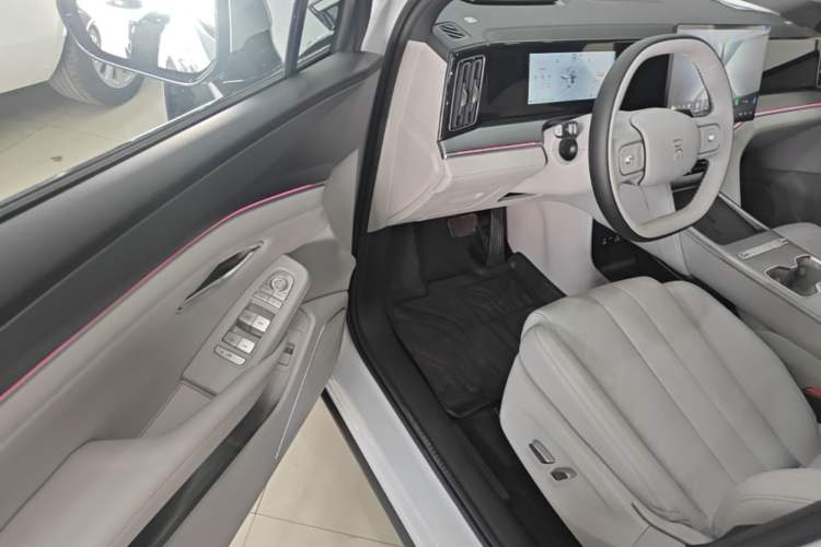 Used BYD Song Ultra EV 2026 Model 710KM Superior Edition Driver Seat
