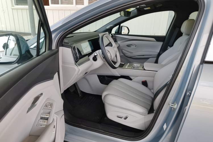 Used BYD Song Ultra EV 2026 Model 710KM Superior Edition Driver Seat