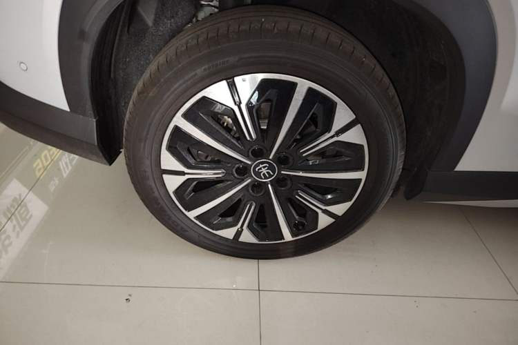 Used BYD Song Ultra EV 2026 Model 710KM Excellence Version Exterior 5