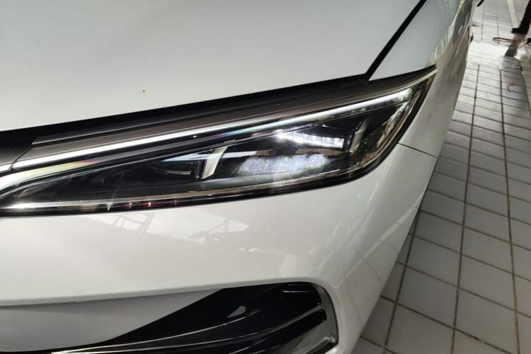 Used BYD Song Ultra EV 2026 Model 710KM Superior Edition Left Front Headlight