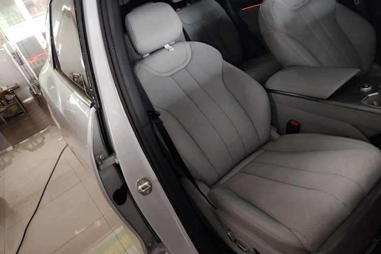 Used BYD Song Ultra EV 2026 Model 710KM Excellence Version Right Front Seat