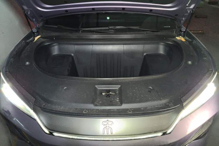 Used BYD Song Ultra EV 2026 Model 710KM Excellence Version Engine Bay