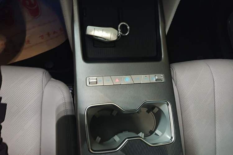 Used BYD Song Ultra EV 2026 Model 710KM Superior Edition Gear Lever
