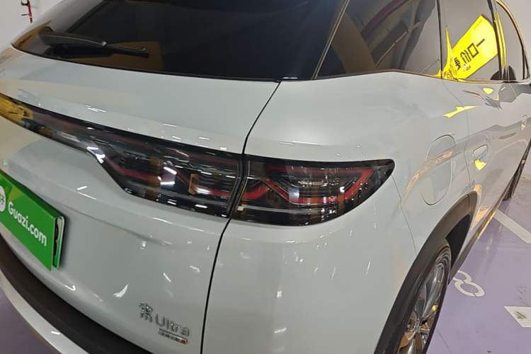 Used BYD Song Ultra EV 2026 Model 710KM Superior Edition Right Rear Taillight