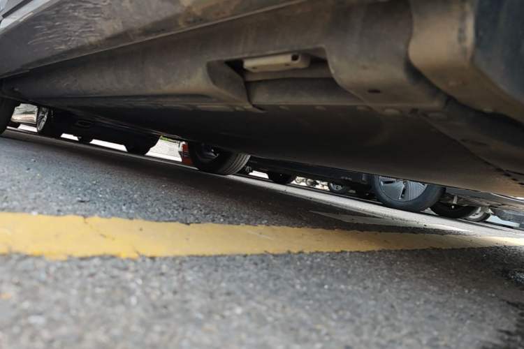 Used BYD Song Ultra EV 2026 Model 710KM Superior Edition Right Side Sill