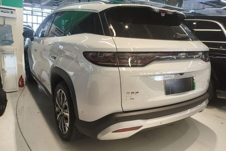 Used BYD Song Ultra EV 2026 Model 710KM Excellence Version Rear Left 45 Deg
