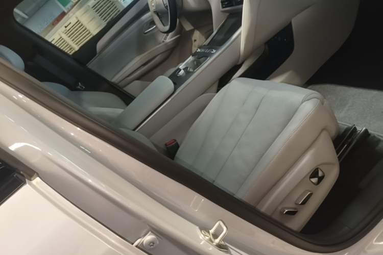 Used BYD Song Ultra EV 2026 Model 710KM Excellence Version Right Front Seat