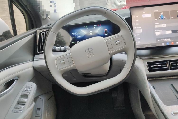 Used BYD Song Ultra EV 2026 Model 710KM Superior Edition Steering Wheel