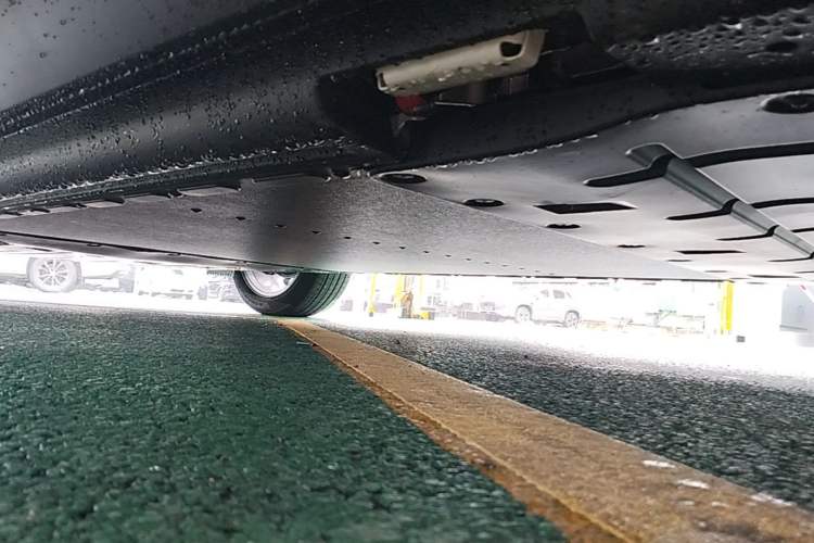 Used BYD Song Ultra EV 2026 Model 710KM Superior Edition Left Side Sill