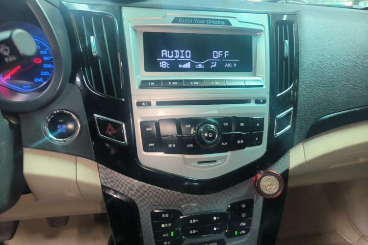 Used BYD Surui 2012 1.5L Manual Comfort Edition Audio And AC Panel