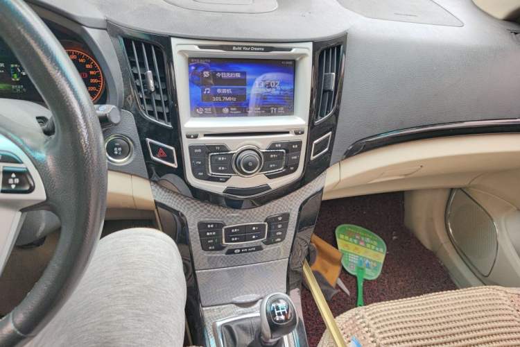 Used BYD Surui 2012 1.5L Manual Luxury Version Audio And AC Panel