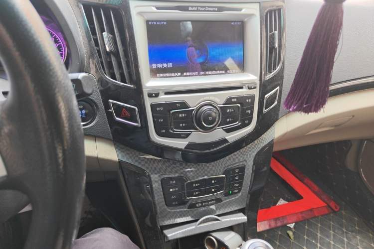 Used BYD Surui 2012 1.5L Manual Luxury Version Audio And AC Panel