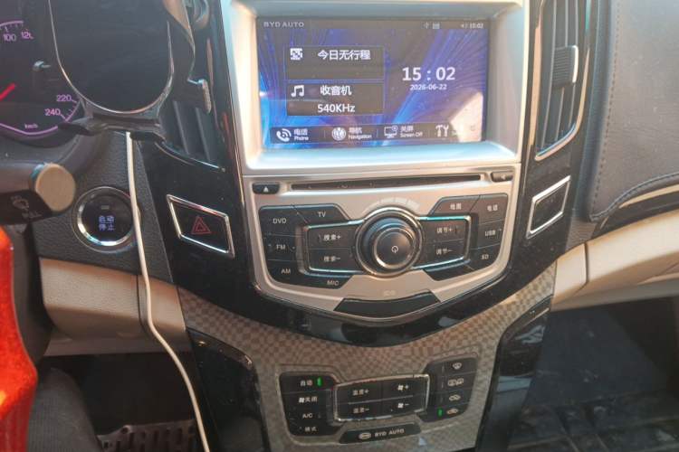 Used BYD Surui 2012 1.5TI Manual Luxury Version Audio And AC Panel